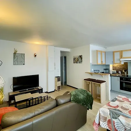 Joli Appartement Avec Parking Montbéliard Exterior foto