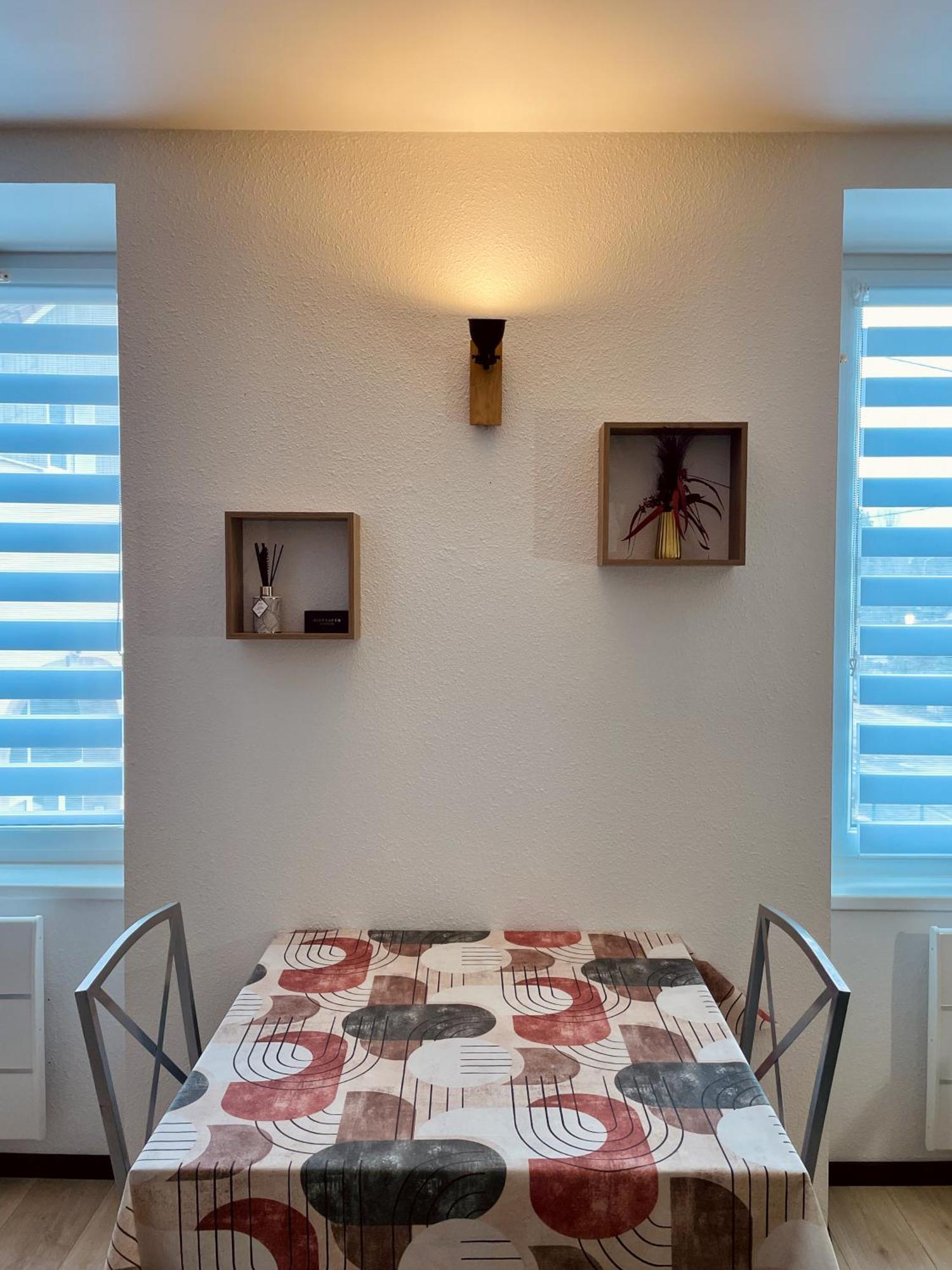 Joli Avec Parking Apartment *